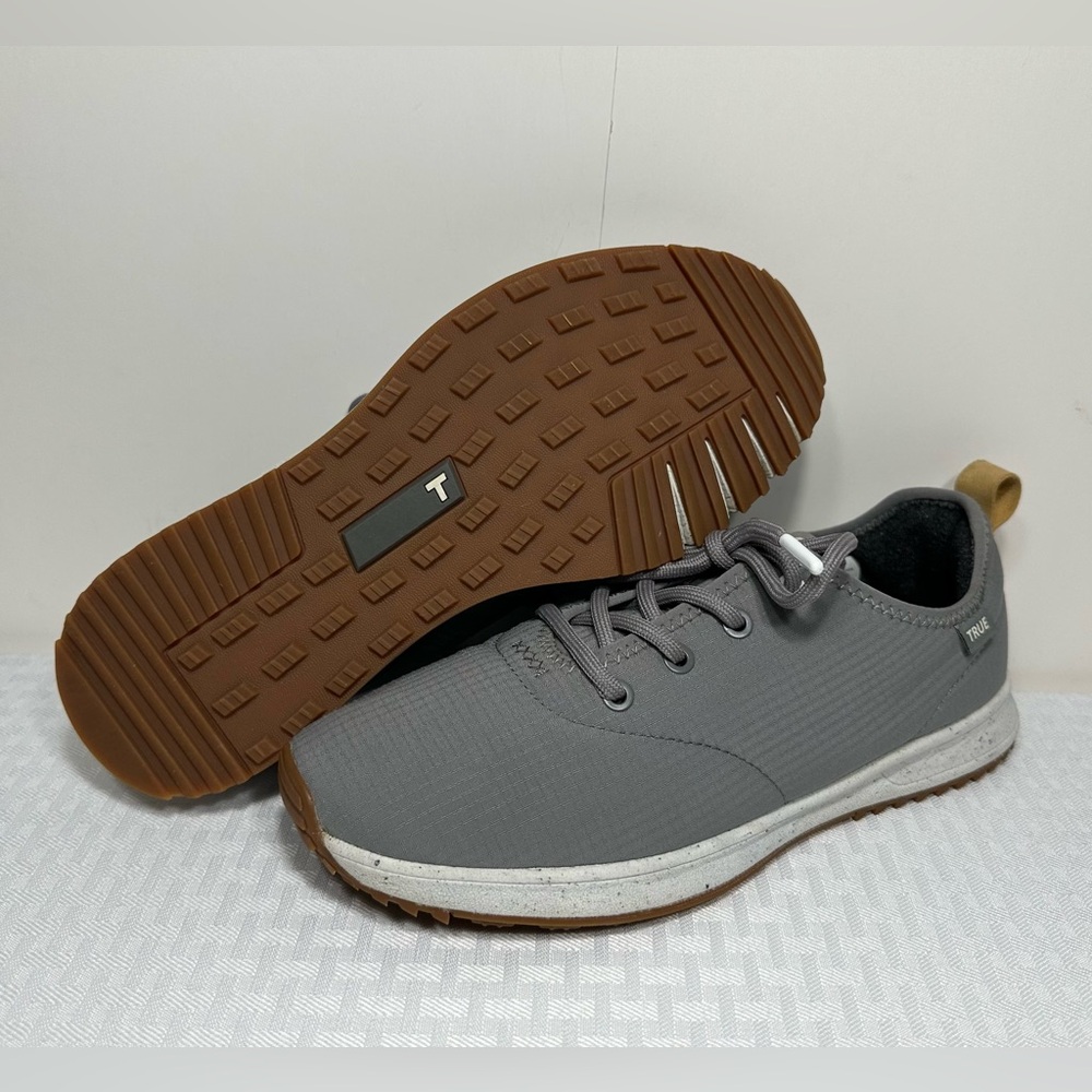 True Linkswear TKIII Ripstop Gray Spikeless Lace Up Golf Shoes Men's 7.5 Comfort